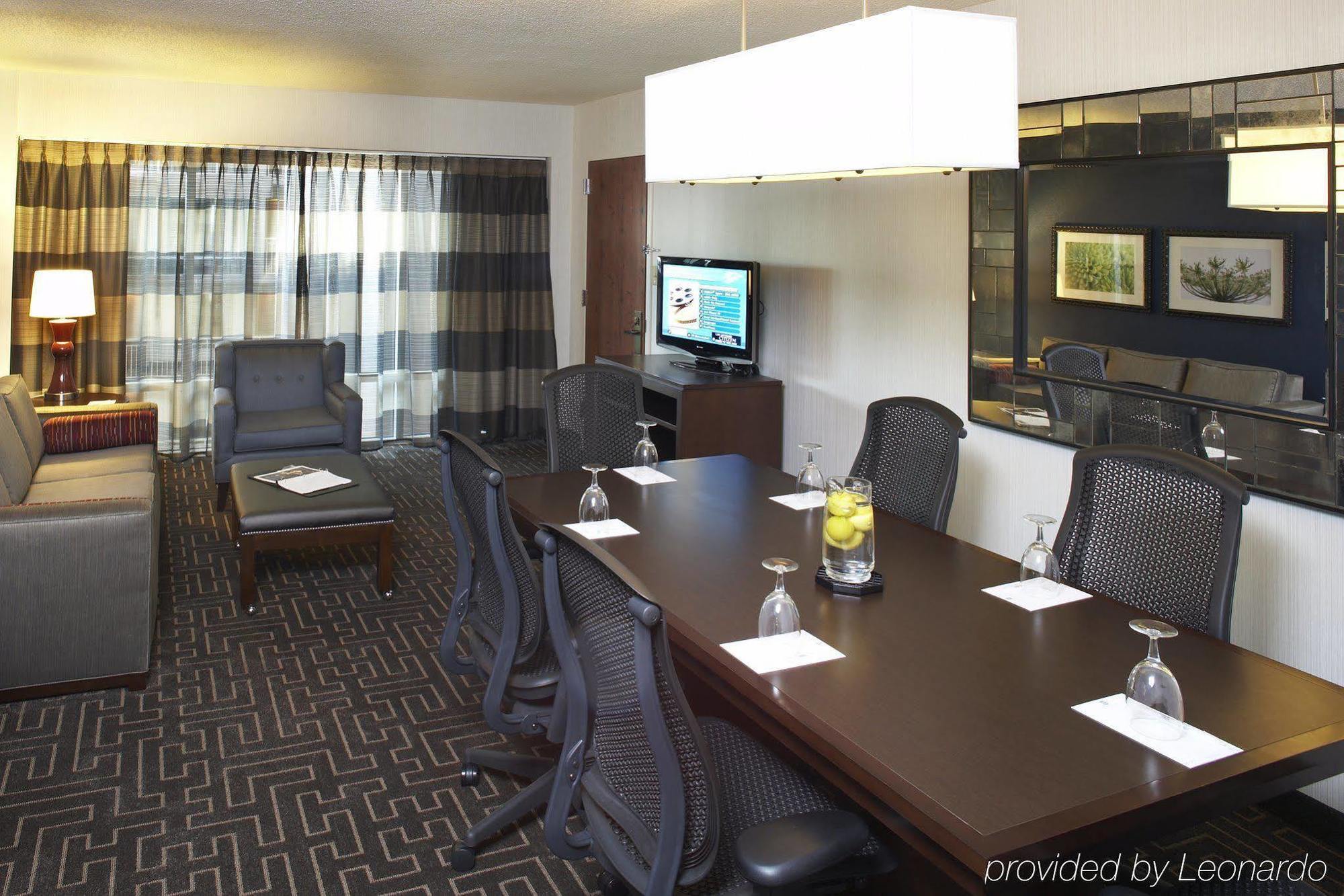 Embassy Suites By Hilton Atlanta Buckhead Facilities photo